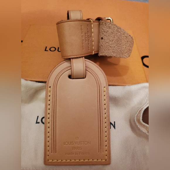 Louis Vuitton Accessories - Louis Vuitton GM Luggage Tag